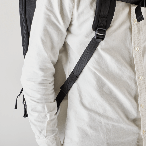 One-洋服圧縮で大容量なのにコンパクト。旅して働ける究極のバック